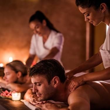 Full Body Oil Massage (Deluxe)